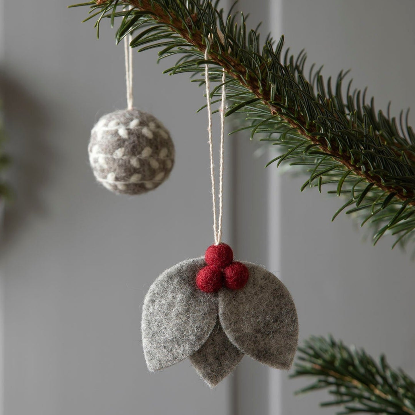 Gry Sif. Filz - Blätter mit Beeren Anhänger