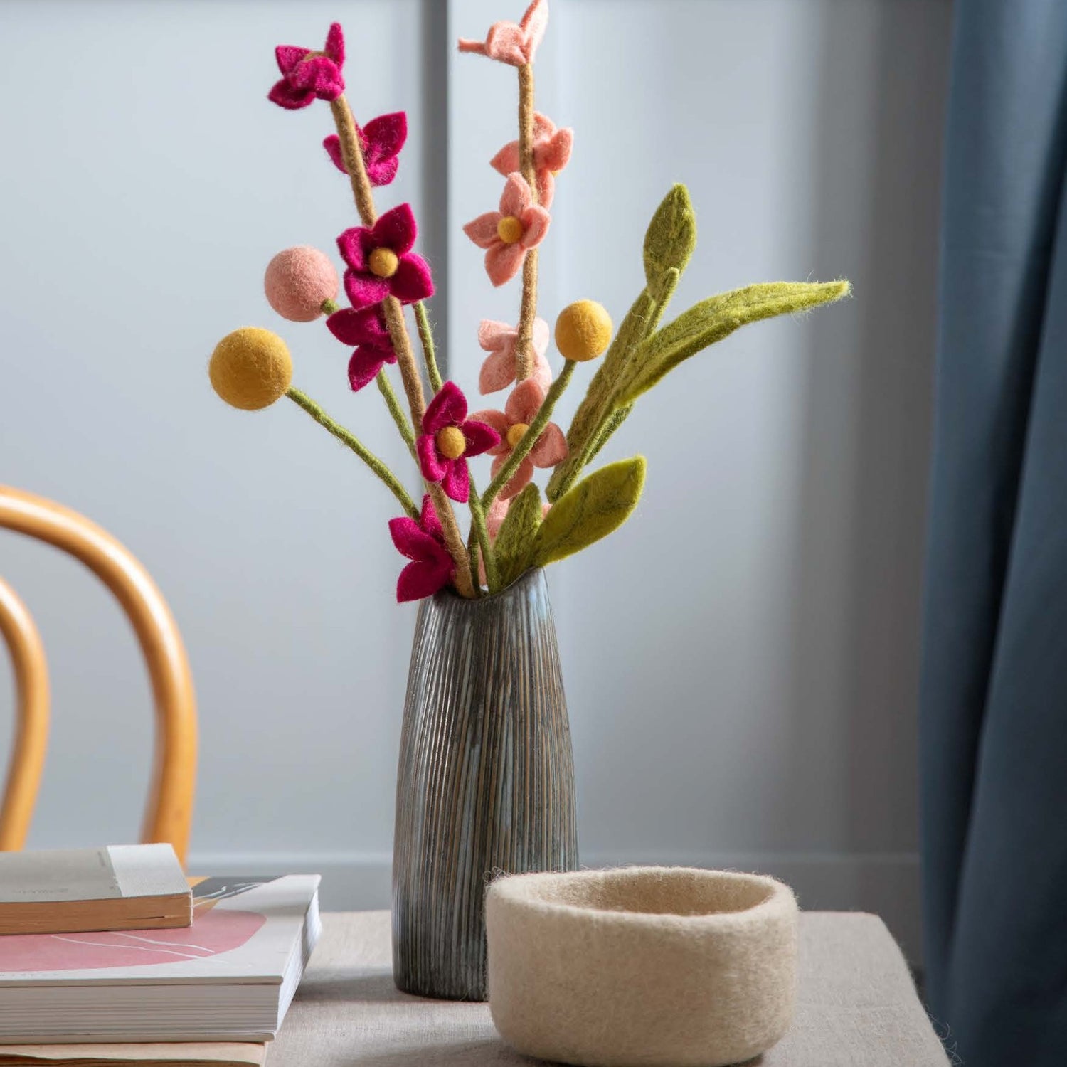 Filzblume in Vase